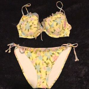 Brand New Victoria’s Secret Floral Bikini